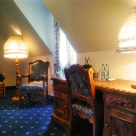Spundloch- Das Hotel & Weinrestaurant ไฟท์ชืนไฮม์ ภายนอก รูปภาพ