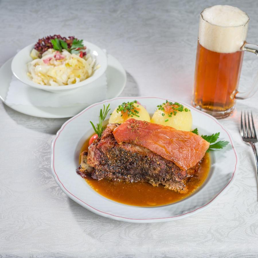 Spundloch- Das Hotel & Weinrestaurant ไฟท์ชืนไฮม์ ภายนอก รูปภาพ